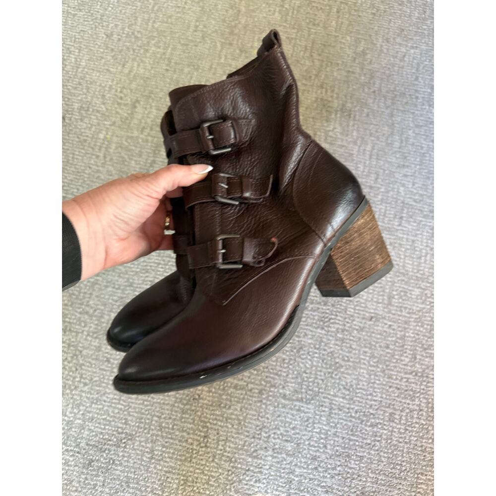 Vince Camuto Dassia buckle heeled boots‎ womens 10
